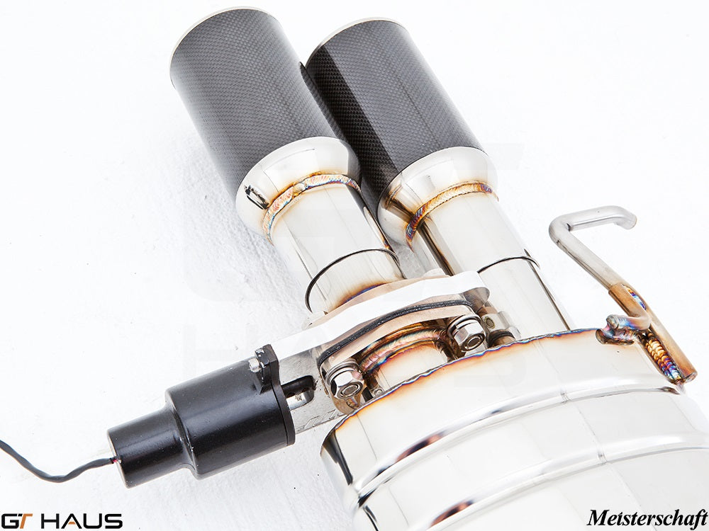 Premium exhaust system for Audi A8/S8 D3 with 5.2L V10, featuring dual carbon tips and electronic valve control.