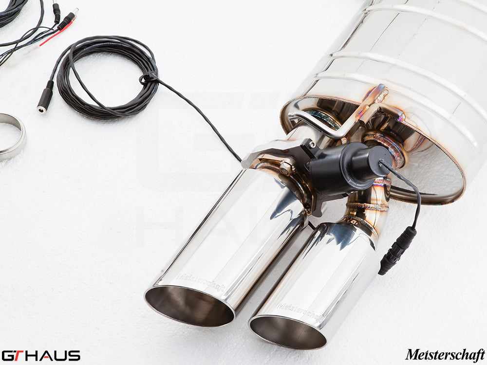 Premium Meisterschaft exhaust system for Porsche Panamera 970 V8, featuring dual polished tips and electronic valve control.